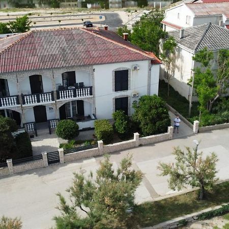 Rooms & Apartments Kaurloto Pag Town Luaran gambar