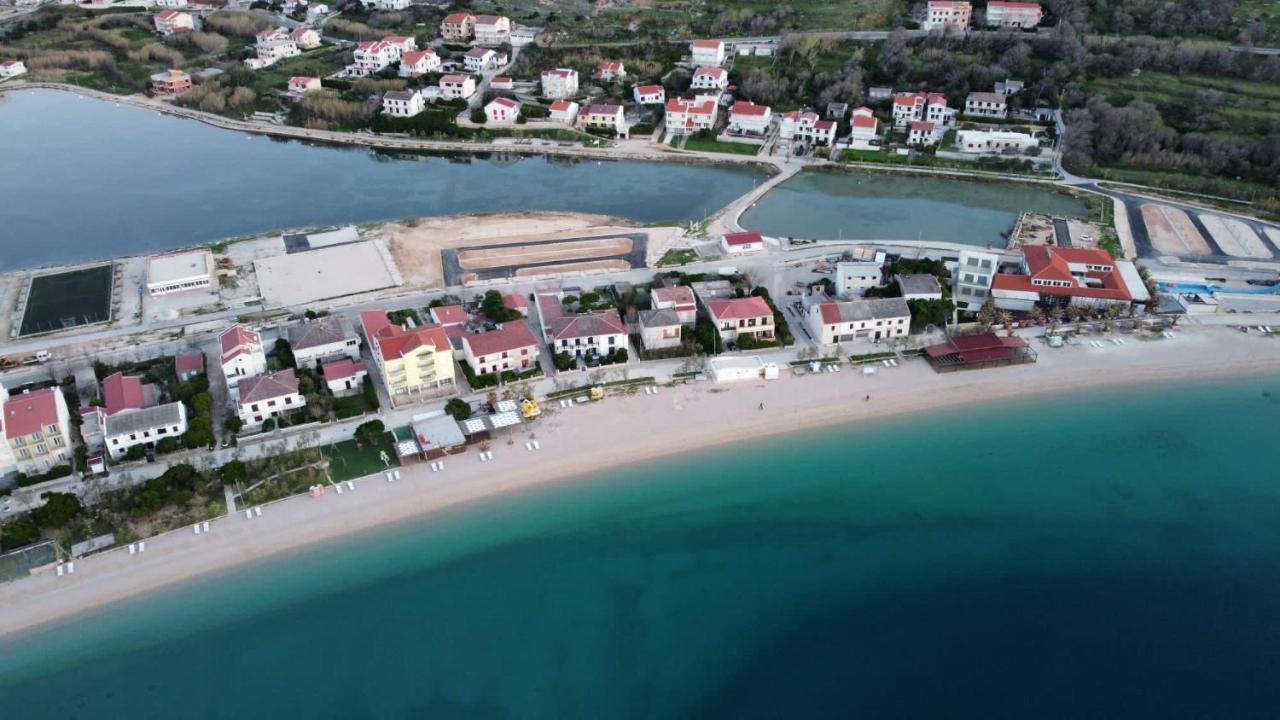 Rooms & Apartments Kaurloto Pag Town Luaran gambar