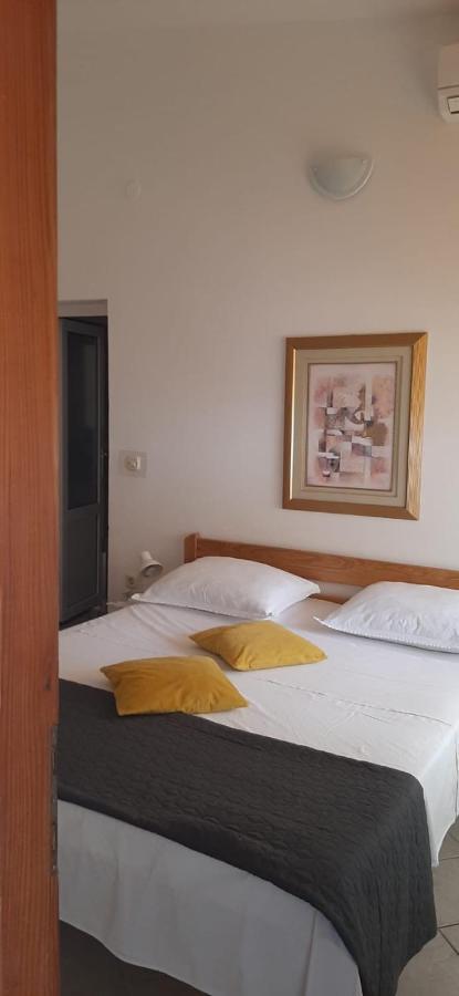 Rooms & Apartments Kaurloto Pag Town Luaran gambar