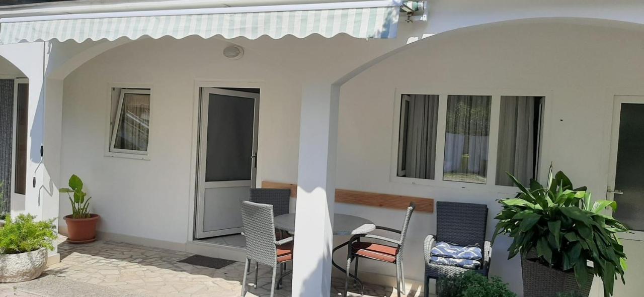 Rooms & Apartments Kaurloto Pag Town Luaran gambar