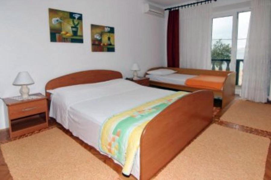 Rooms & Apartments Kaurloto Pag Town Luaran gambar